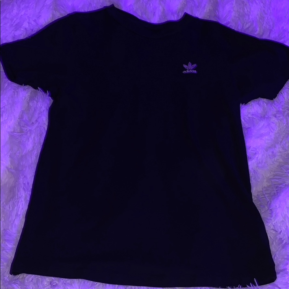 Black adidas t shirt